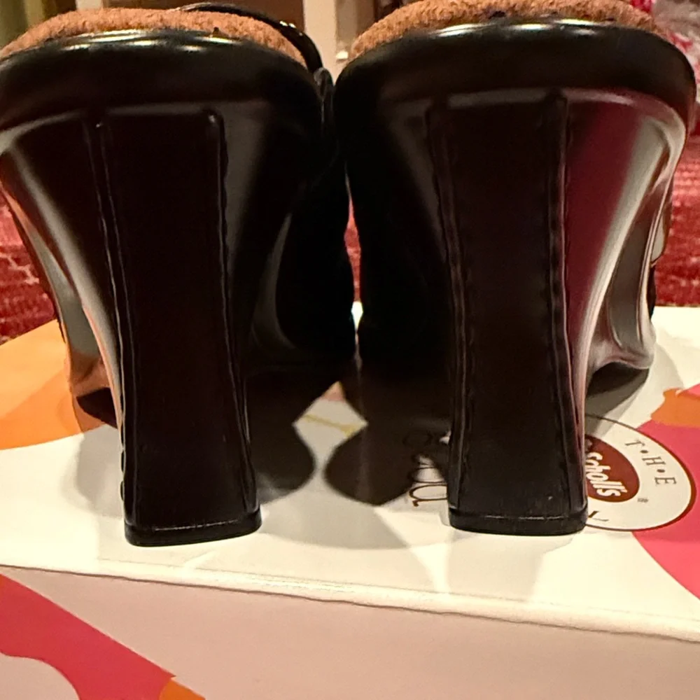 Dr. Scholl's Black Suede Mules with Silver Accent - Picture 5 of 8
